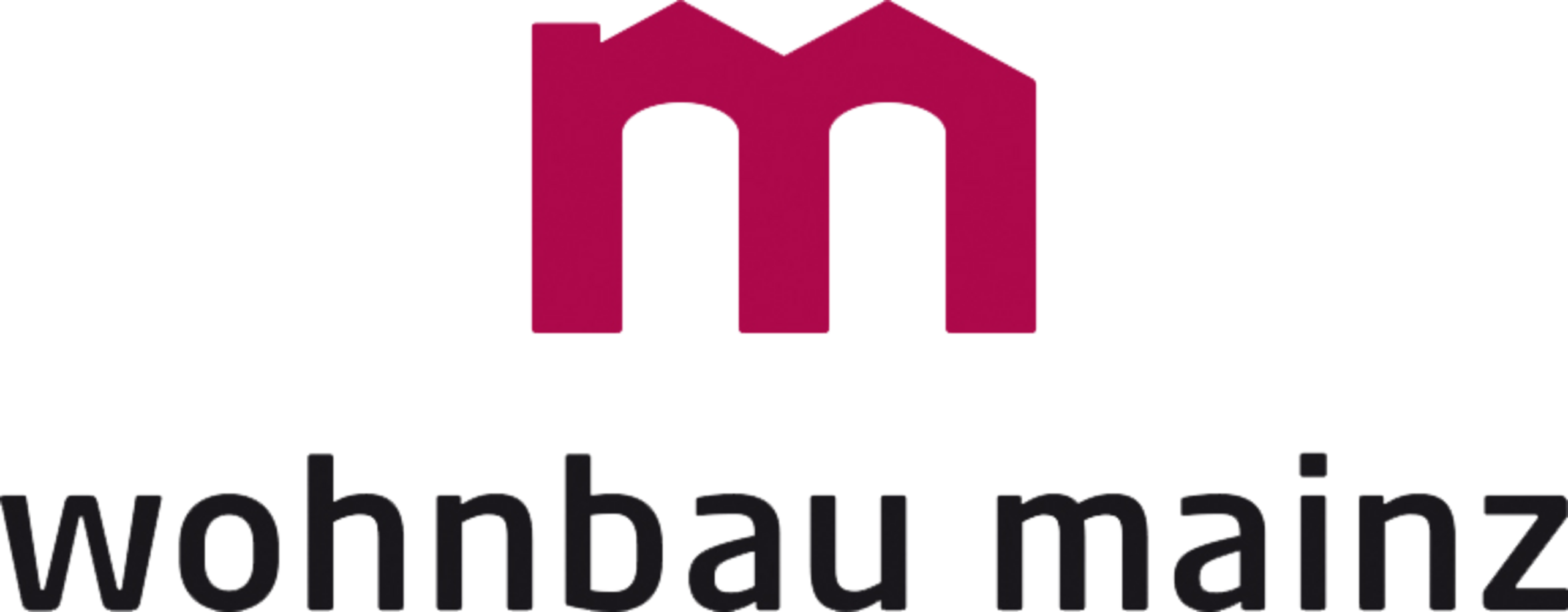 Logo von Wohnbau Mainz in einer modernen Schriftart mit einem stilisierten Haus-Symbol in der Farbe Pink